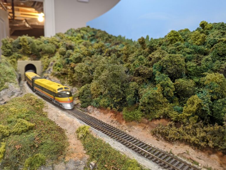 Silver Comet leaving Divide Tunnel (called Brushy Mountain Tunnel today).